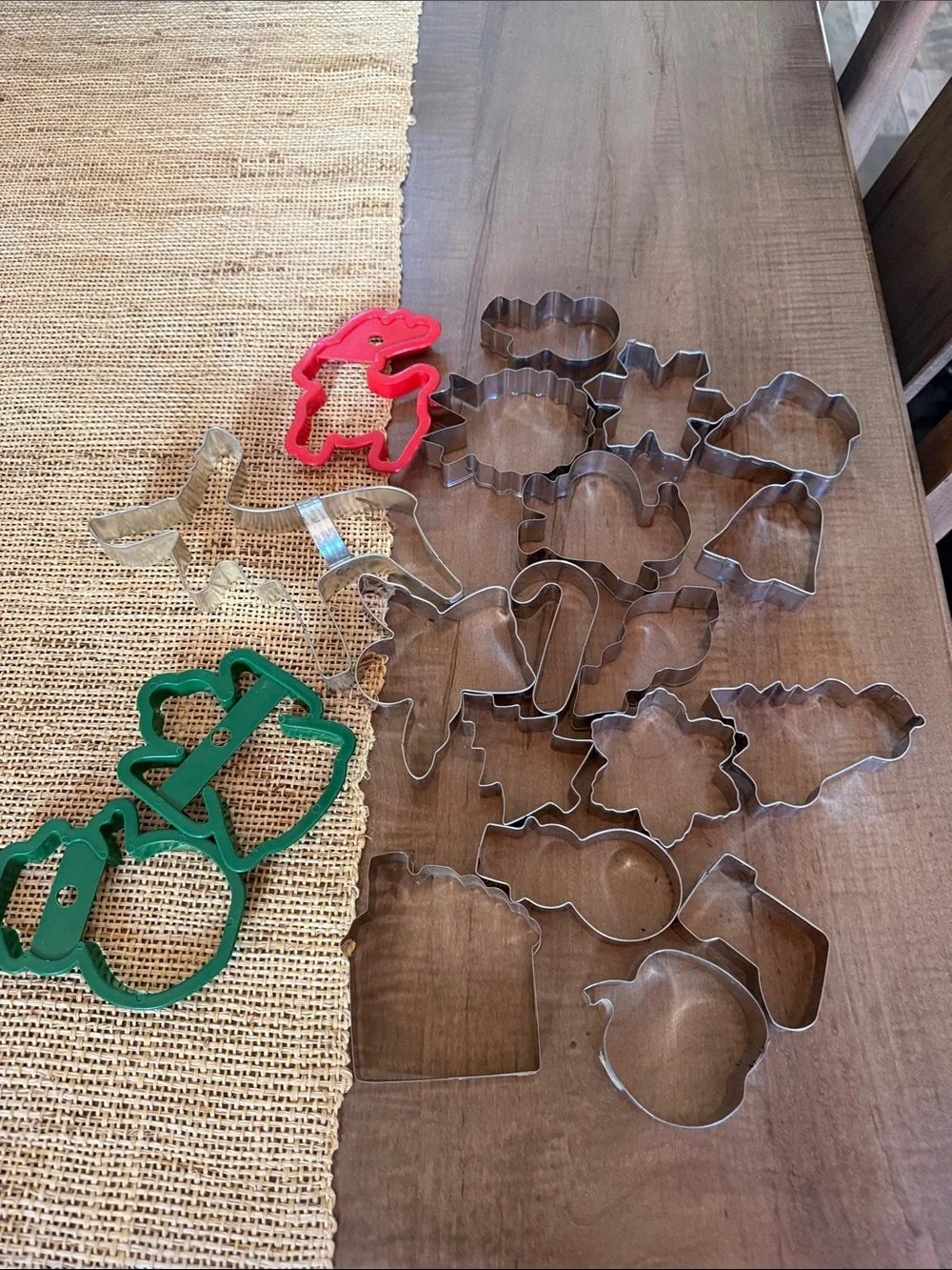Assorted Holiday Cookie Cutters - Green and Red